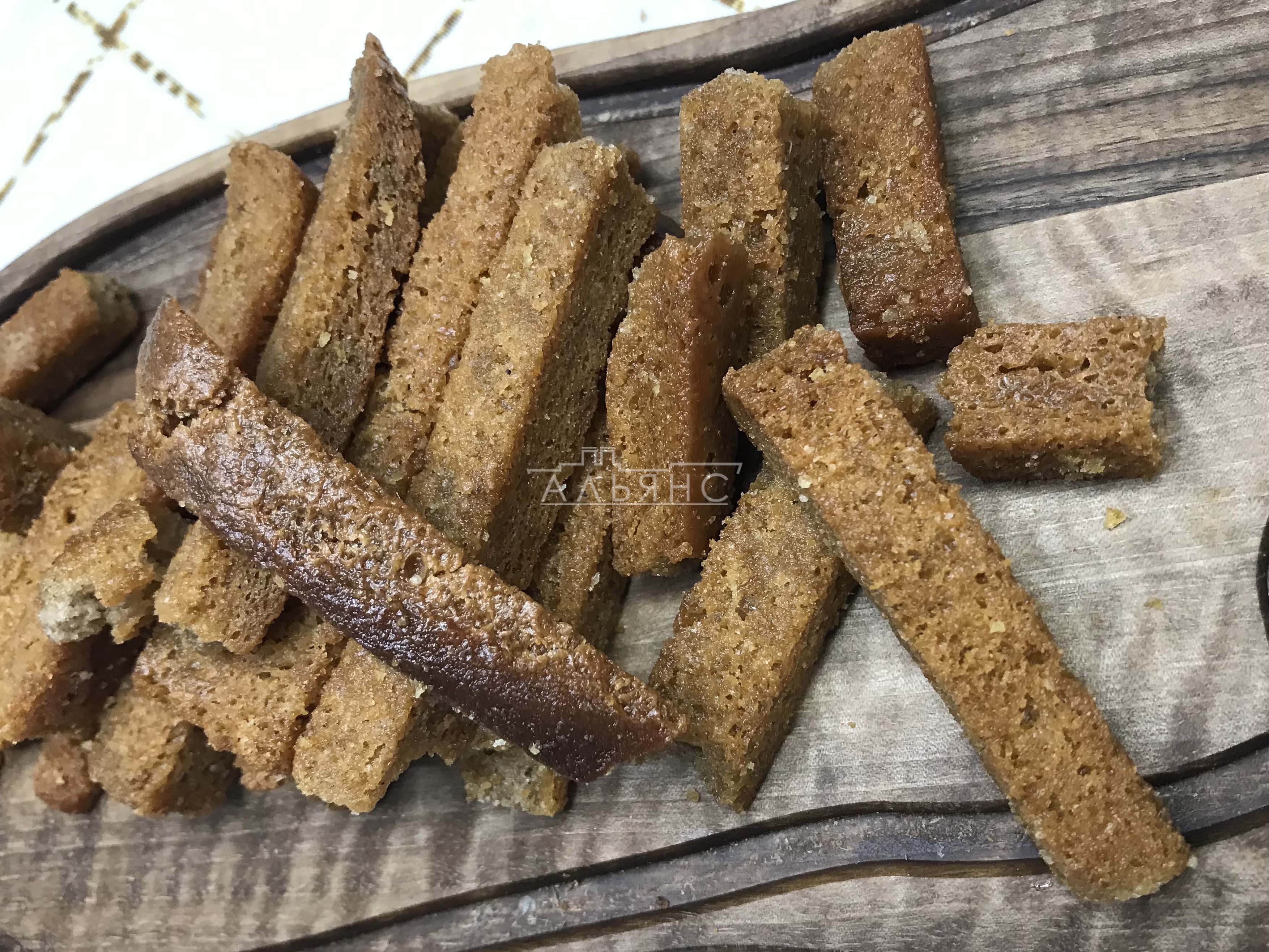 Деревенские гренки с чесноком в Дмитрове