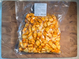 Колбаски ФОМА ЛУКИЧ (с перцем чили) (по 0,5кг): Сырный продукт ФЕРМЕРСКИЙ бочонок паприка