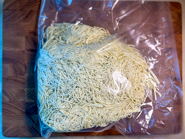 Сырный продукт ФЕРМЕРСКИЙ паутинка  укроп/чеснок в Дмитрове