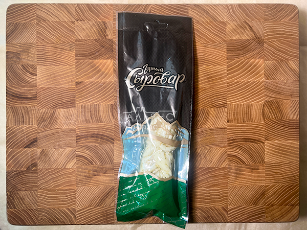 Сыр 100 гр ГОРНЫЙ СЫРОВАР (Косичка с укропом и чесноком) в Дмитрове