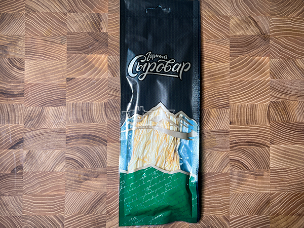 Сыр 60 гр ГОРНЫЙ СЫРОВАР (Паутинка копчёная) в Дмитрове