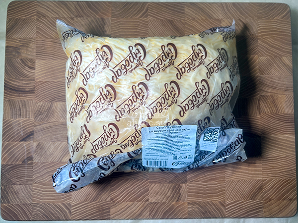 Сыр 1 кг ГОРНЫЙ СЫРОВАР (Паутинка со вкусом красной икры) в Дмитрове